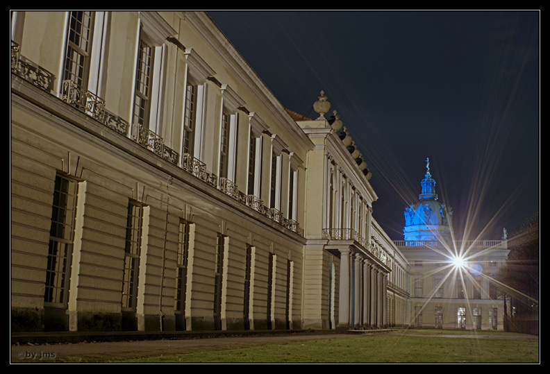 Schloss Charlottenburg schraeg hinten