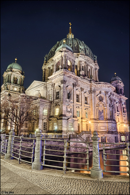 Dom hinten